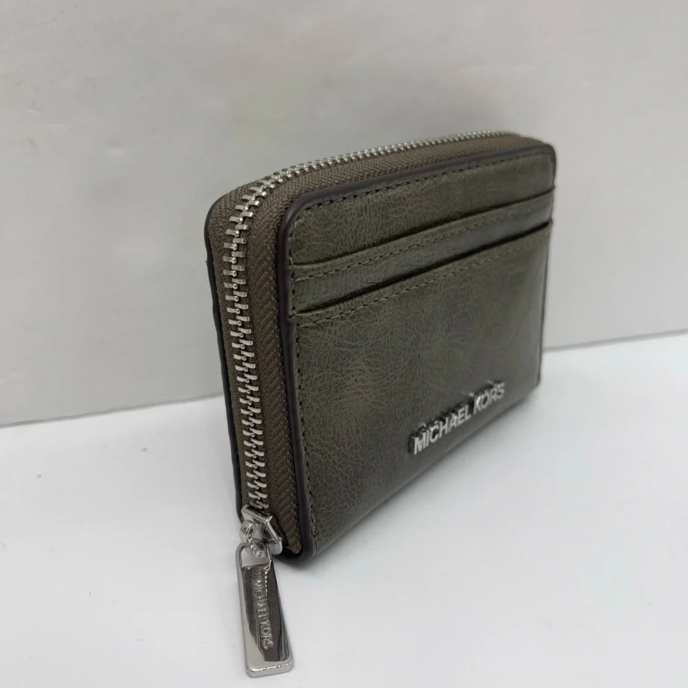 MICHAEL KORS Jet Set Medium Distressed Zip Around Card Case Olive NWT
